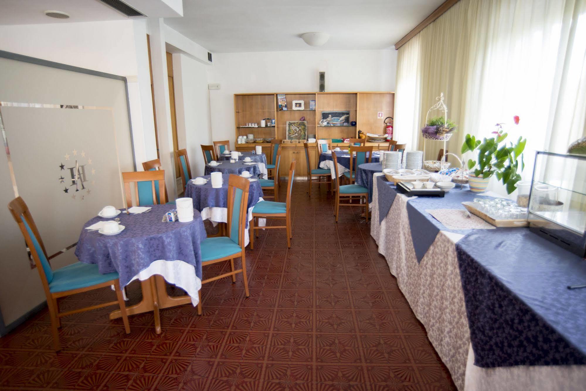 Astoria Hotel 3*
